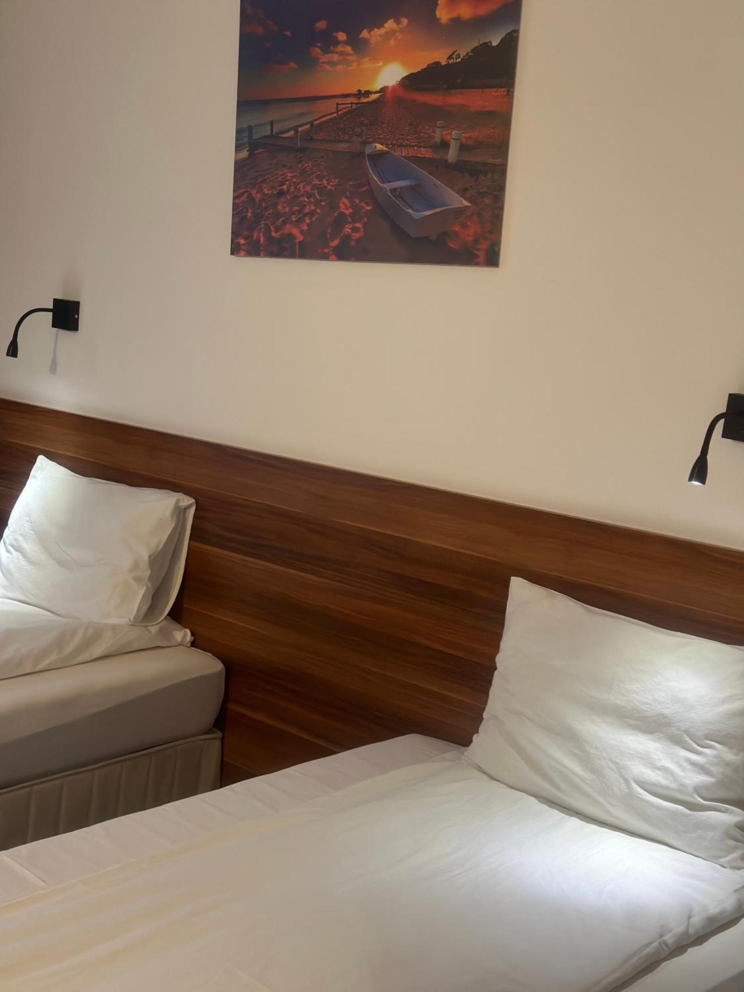 Hotel Brilliance Warna Exterior foto